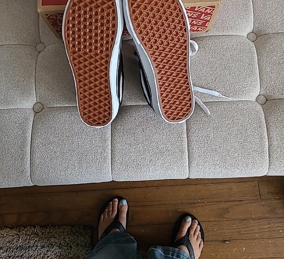 Womens Old Skool  Classic Black and White Vans Size 7 - Picture 6 of 8